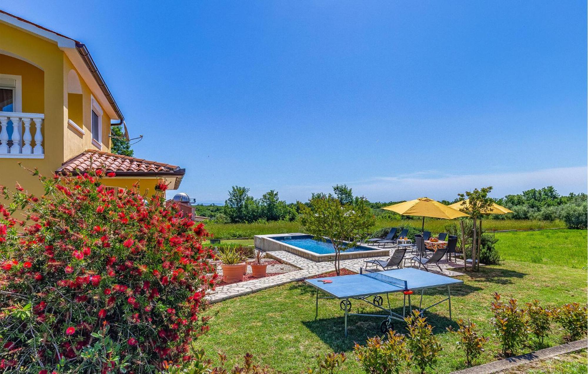 Amazing Home In Valtura Экстерьер фото