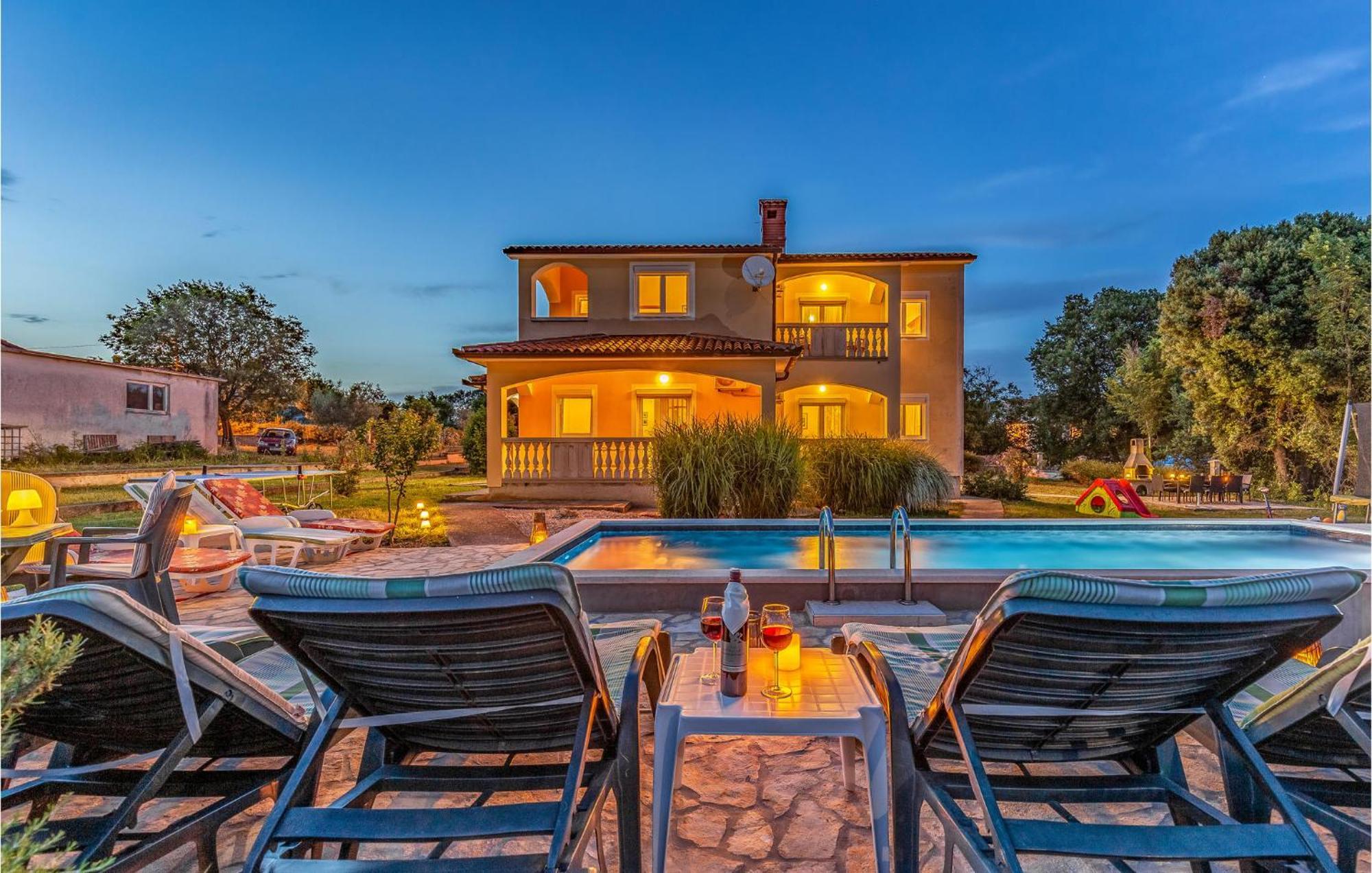 Amazing Home In Valtura Экстерьер фото