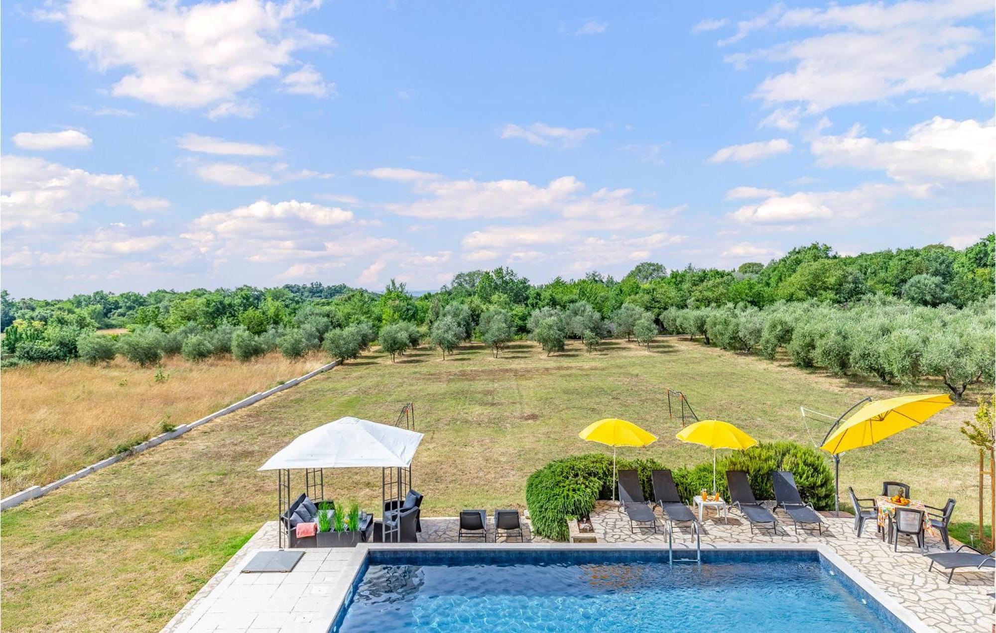 Amazing Home In Valtura Экстерьер фото